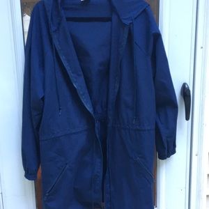 Light rain resistant long jacket